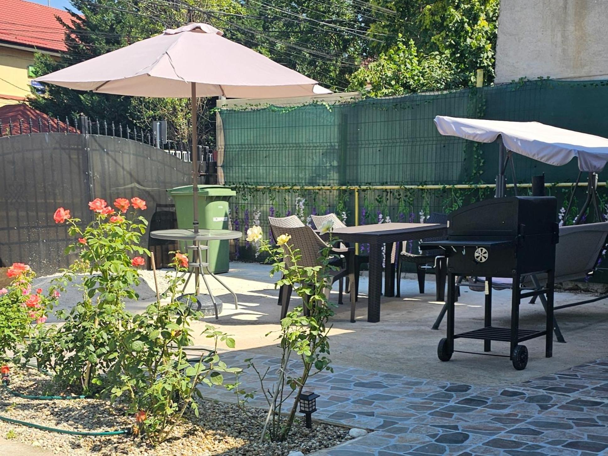 The Purple House-Villa In บูคาเรสต์ ภายนอก รูปภาพ